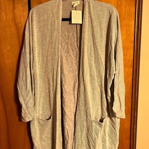 Brand new donni shrug